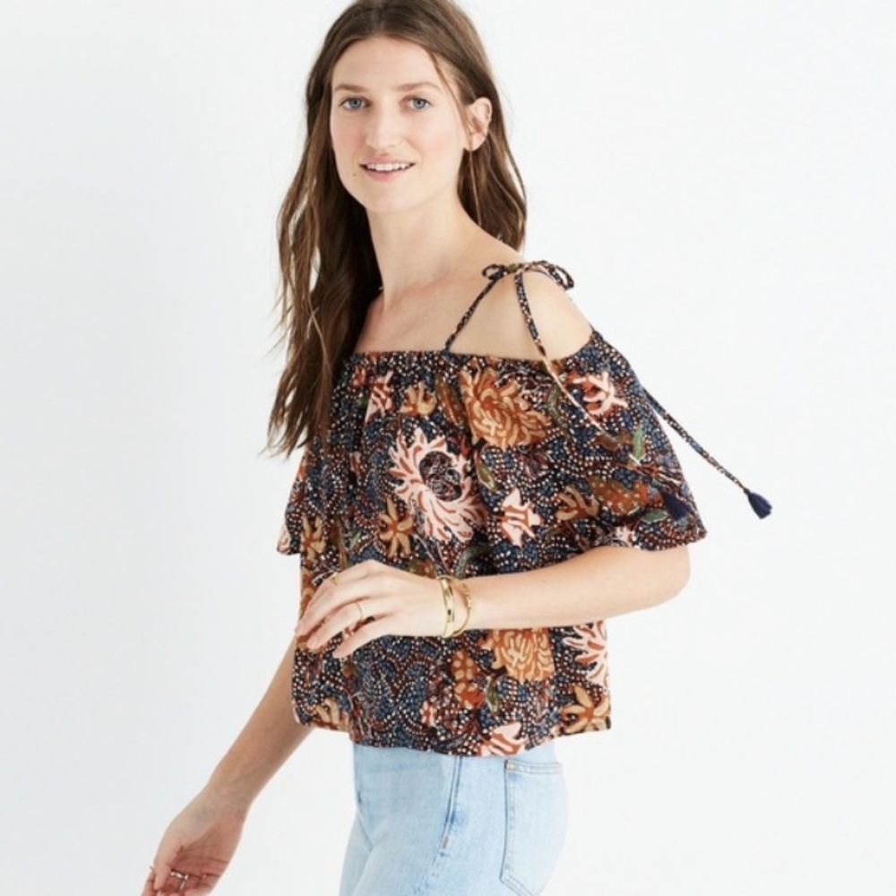 🔸️SOLD🔸️ Madewell Silk Cold Shoulder Top - Picture 1 of 3